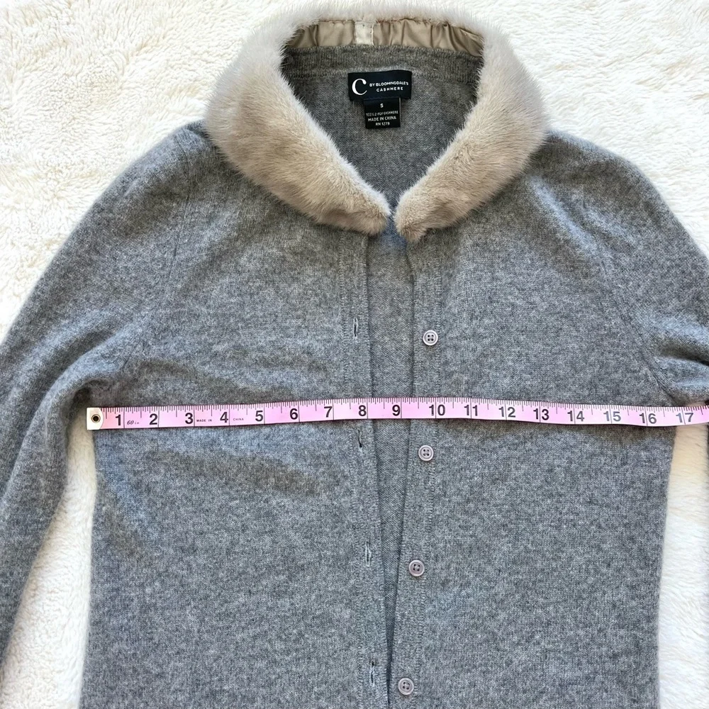 Bloomingdale’s cashmere cardigan with mink collar  size S - Picture 6 of 6
